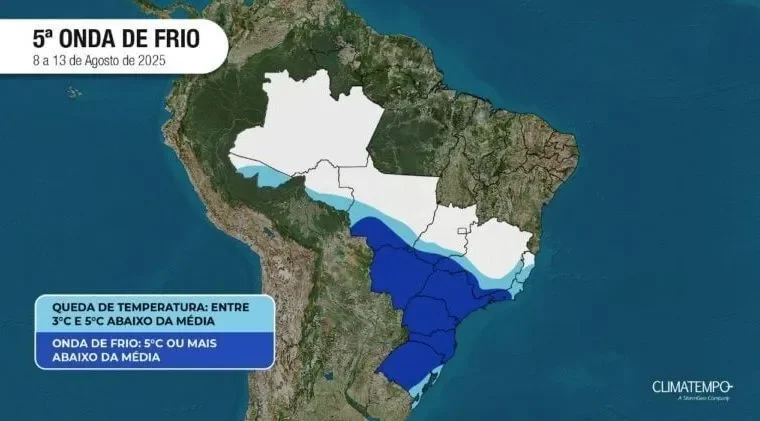 Frente fria intensa deve atingir 9 estados brasileiros e se estende até a próxima semana 5 Mapa meteorológico do Brasil destacando os estados afetados pela 5ª onda de frio entre 8 e 13 de agosto de 2025, com áreas em azul e branco indicando queda acentuada de temperatura.