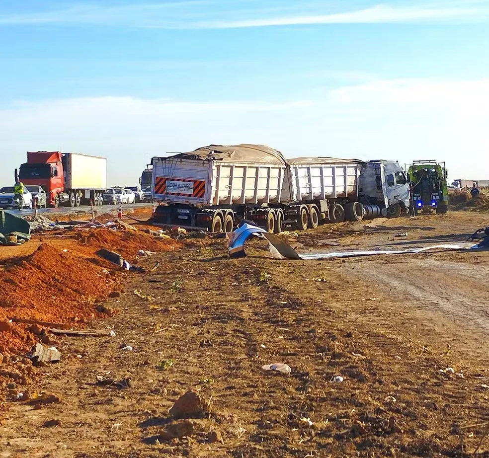 Acidente com ônibus que saiu de Cuiabá deixa 11 mortos e mais de 40 feridos a poucas horas do destino final